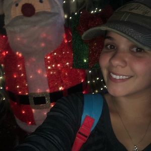 Meet your Posher, Alexis